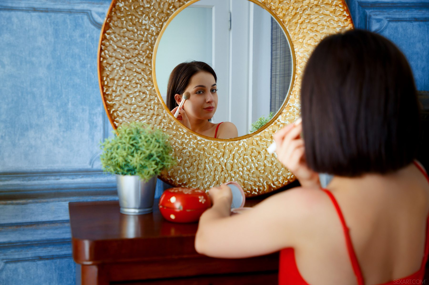 alin-luxe-nude-vivid-red-sexart-0003