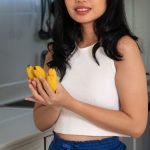 norah-banana-split-metart-0015