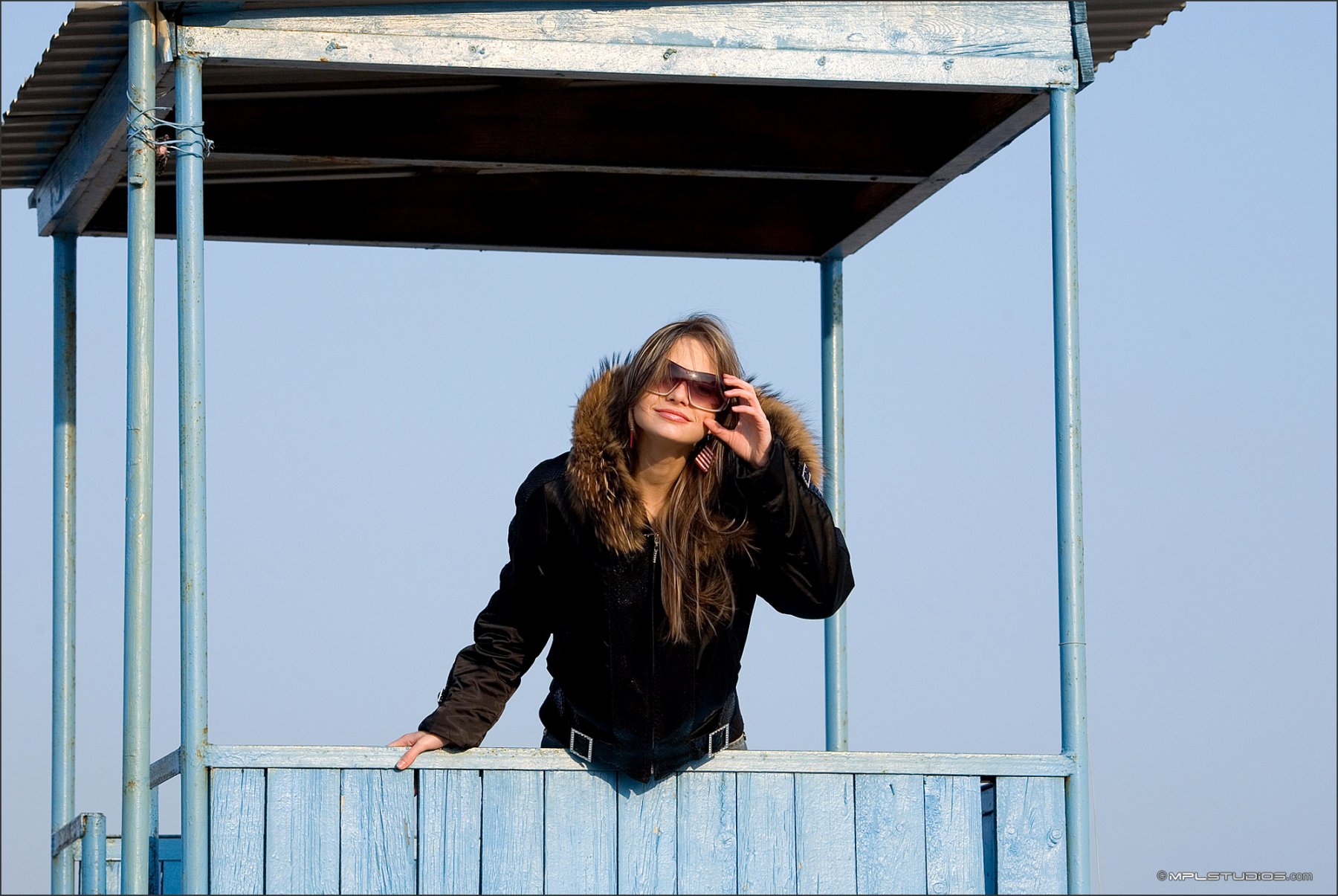 anya winter on the beach mplstudios 0023