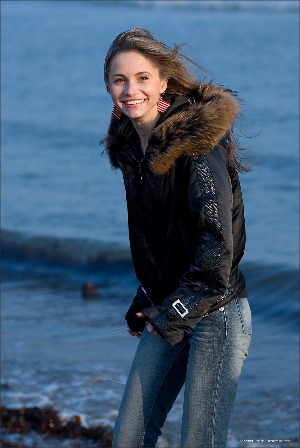 anya winter on the beach mplstudios 0033