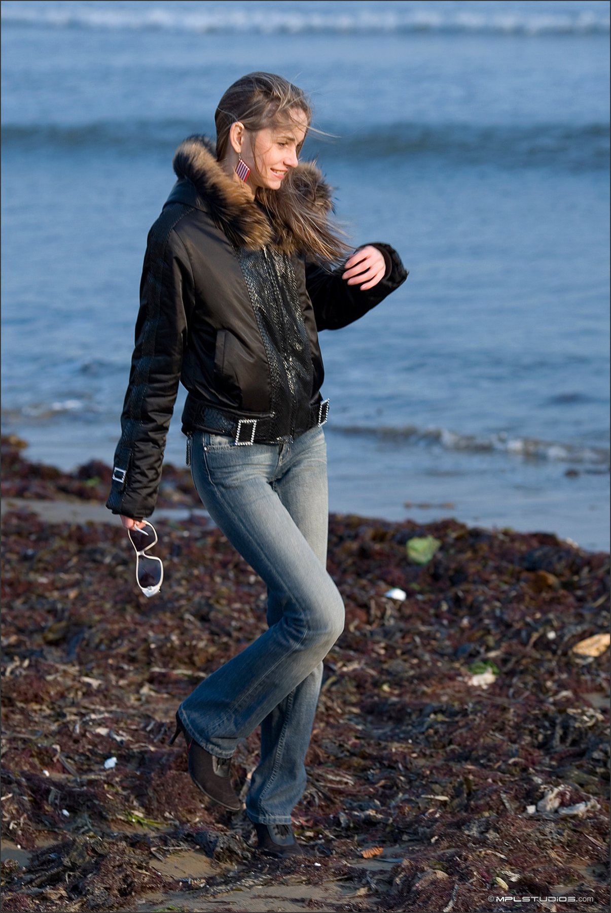 anya winter on the beach mplstudios 0035