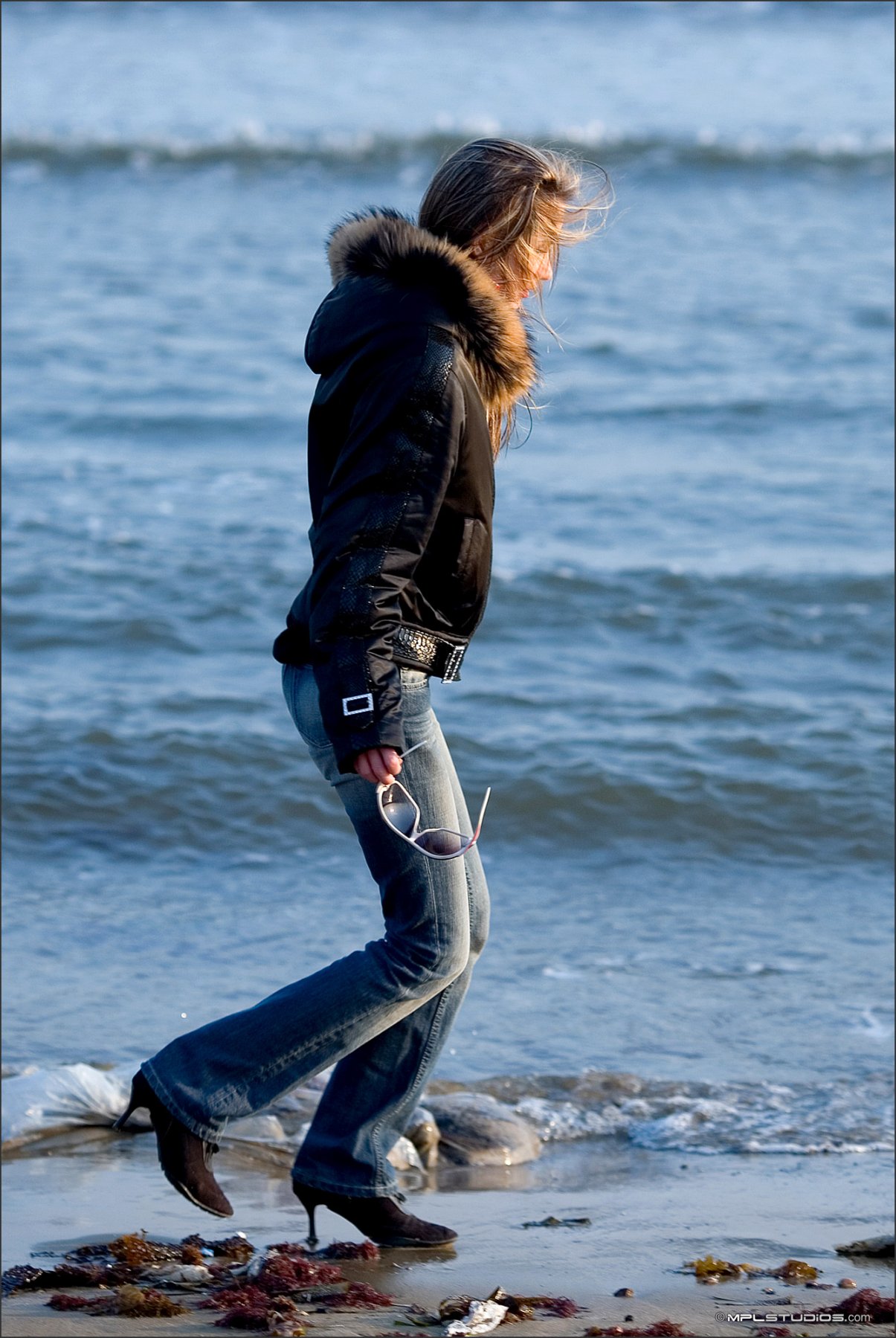 anya winter on the beach mplstudios 0038