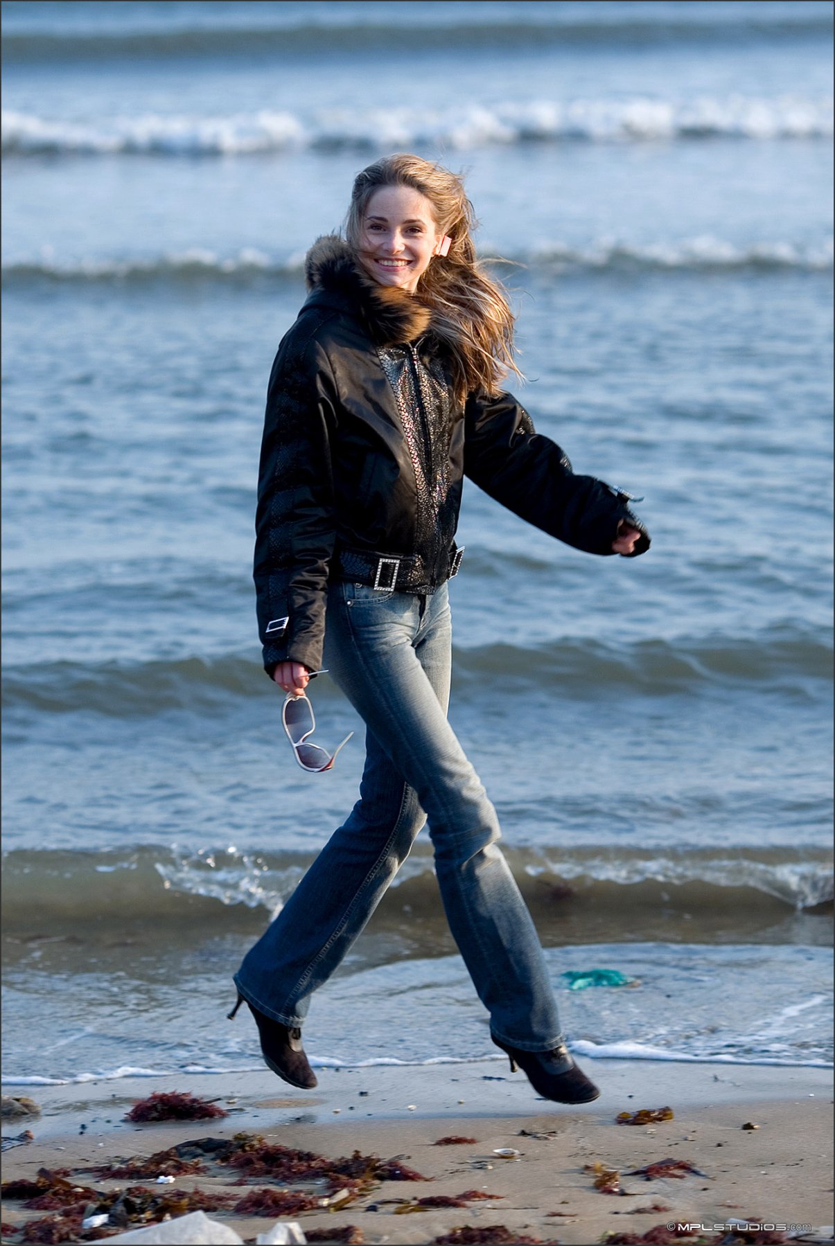 anya winter on the beach mplstudios 0040