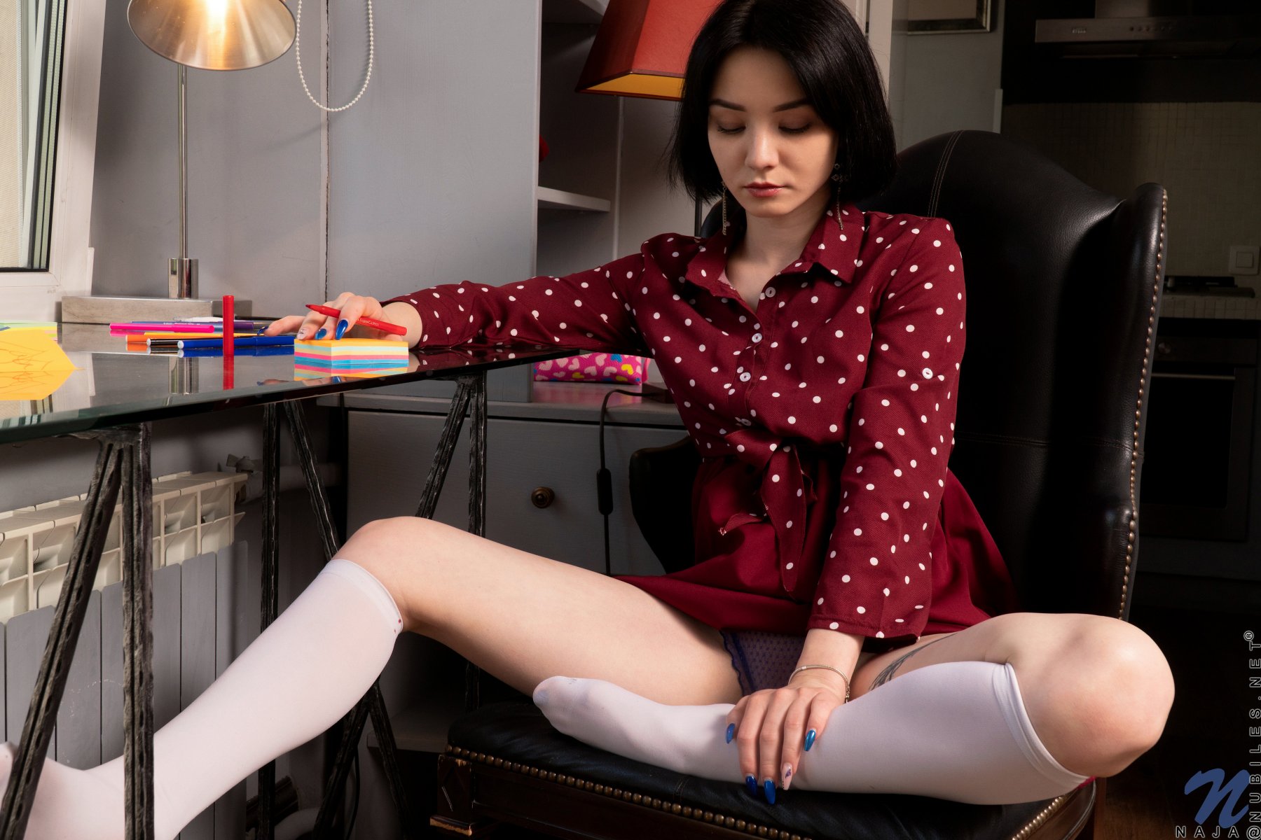 naja sticky notes and stockings nubiles 0010