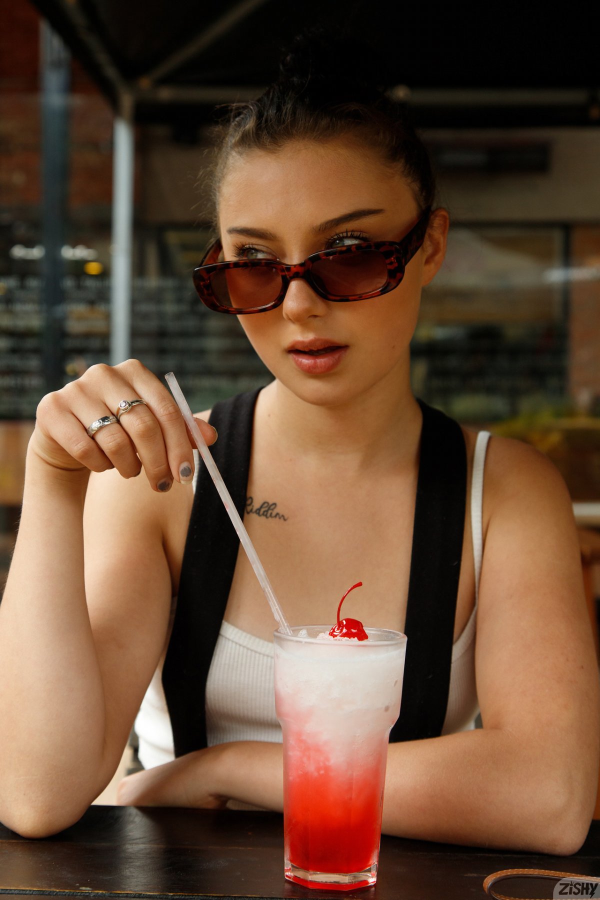 zara skolera taste the face 1 zishy 0010