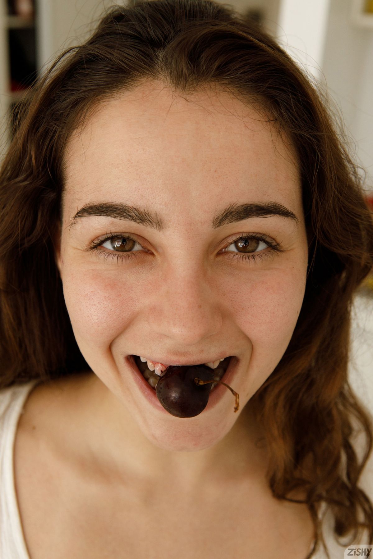 nora hernando phi phi toys 1 zishy 0022