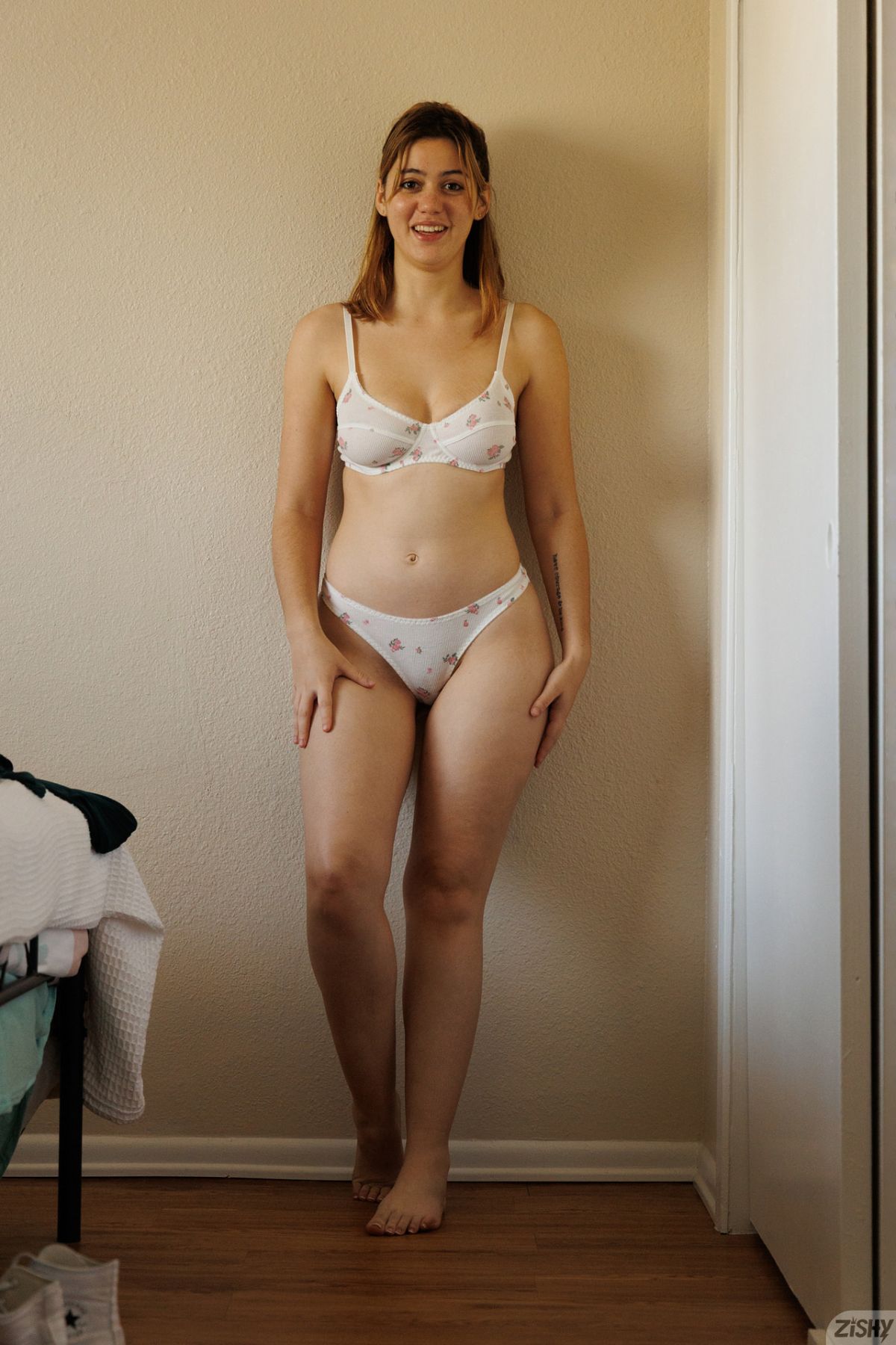 ellie nova barefoot cake 1 zishy 13